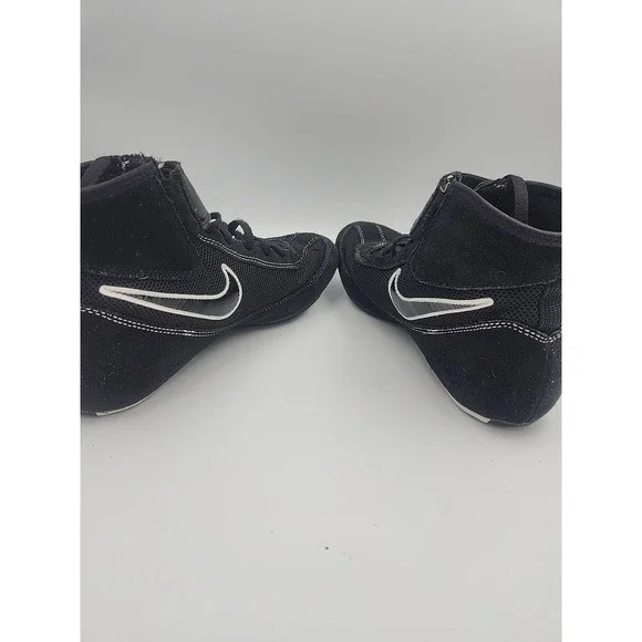 Nike Women's Speedsweep VII Wrestling Shoes SZ 8 Black And White Preowned - Picture 3 of 8
